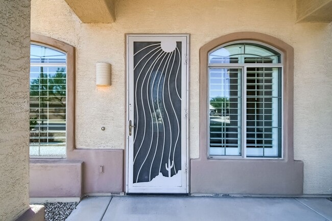 Building Photo - Three Bedroom Home in Goodyear