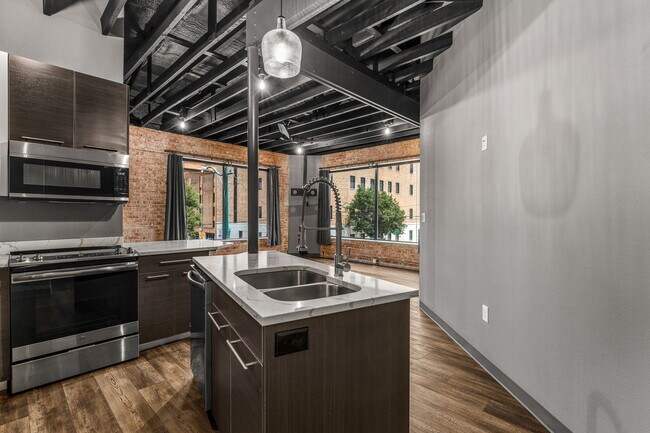 Foto del edificio - 901 9th St