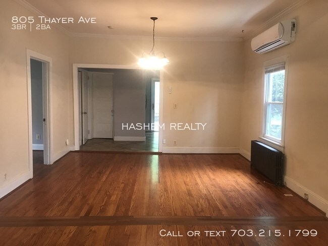 Building Photo - 805 Thayer Ave