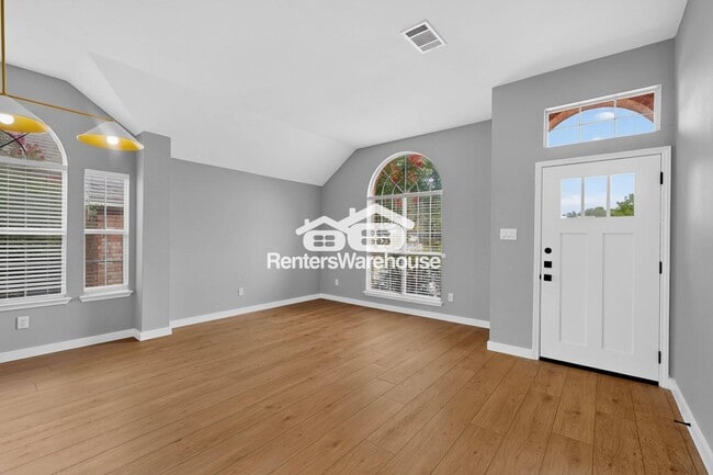 Foto del edificio - 4207 English Ivy Dr