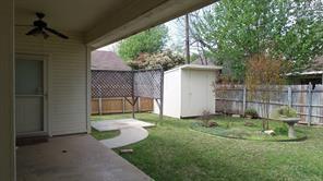 Building Photo - Welcome home to this charming and updated 3-bedroom, 2-bath property located in the highly desira...