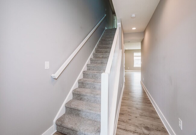 Building Photo - 8291 Glacier Ridge Dr