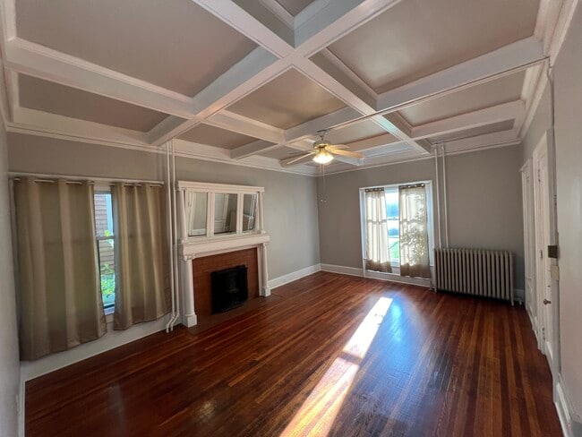 Building Photo - 221 Prospect Ave NE
