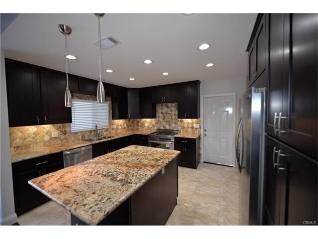 Building Photo - 4627 Highgrove Ave