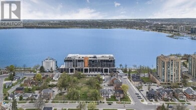 Building Photo - 185 Dunlop St E