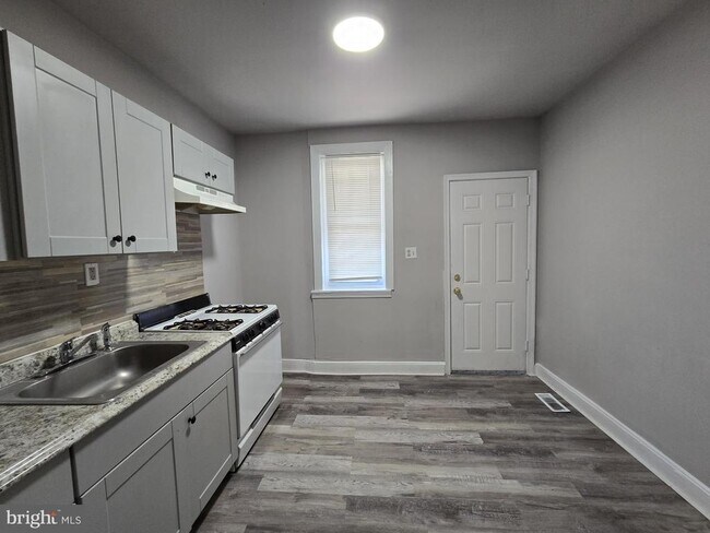 Foto del edificio - 5552 Addison St