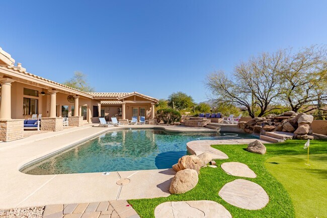 Building Photo - 9049 E Los Gatos Dr