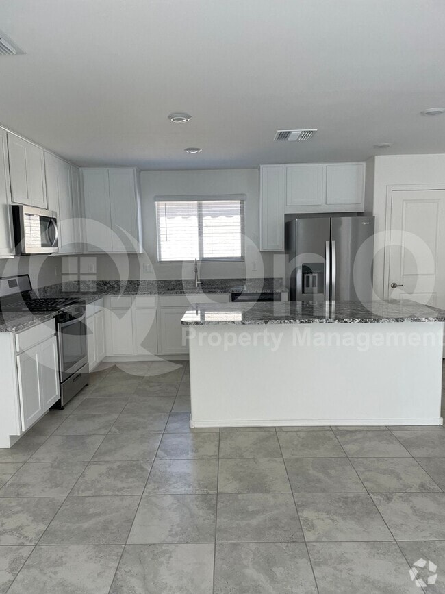 Building Photo - 8807 E Stone Meadow Cir