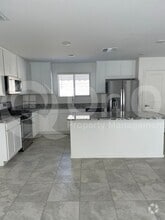 Building Photo - 8807 E Stone Meadow Cir