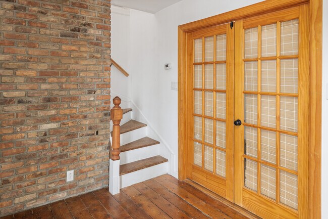 Building Photo - 14 Tanners Ln