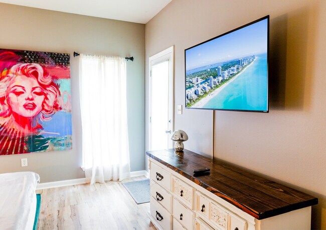 Foto del edificio - 1657 Indian Woman Rd