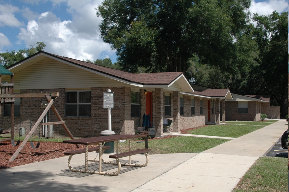 Building Photo - Inglis Villas