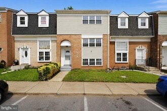 Building Photo - 9178 Laurelwood Ct