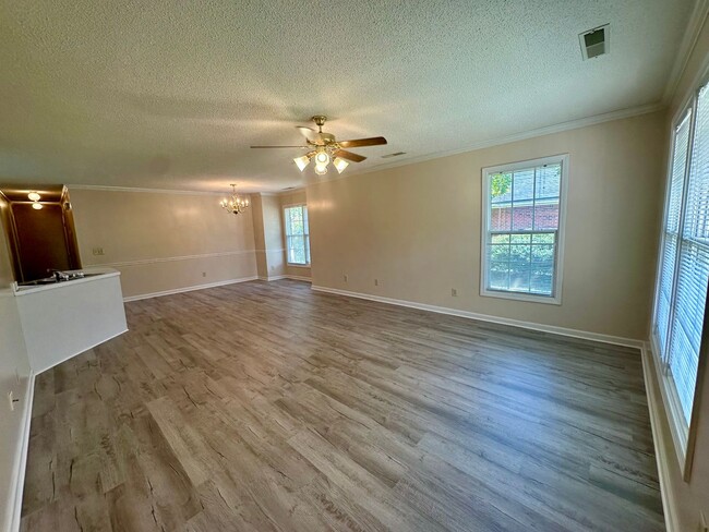 Foto del edificio - Essex Park Subdivision!