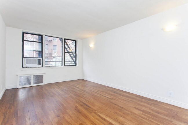 Interior Photo - 119 East 83rd Street