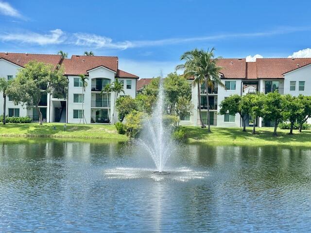 Foto del edificio - 822 Villa Cir
