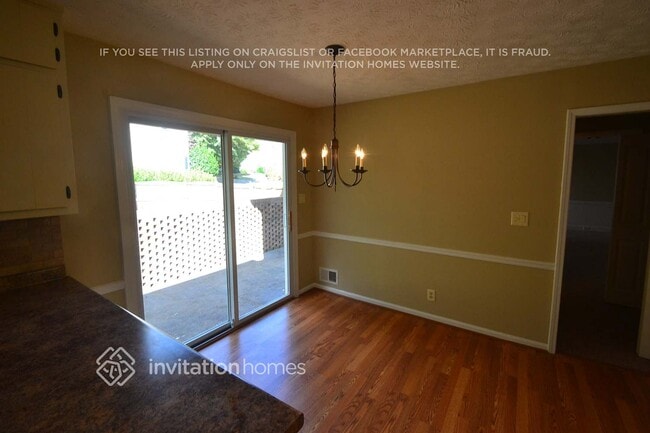 Building Photo - 863 Arlington Dr