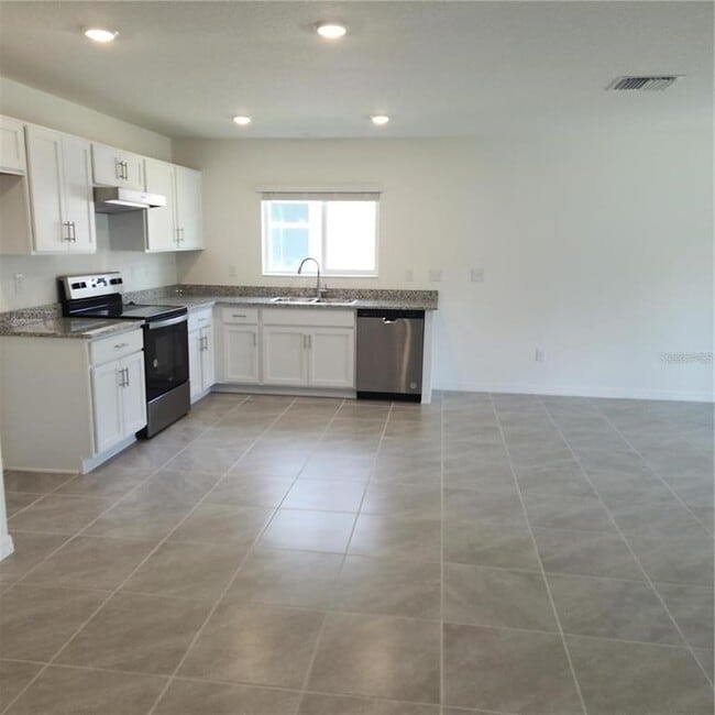 Foto del edificio - 37410 MacKenzie Dr