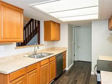 Foto del edificio - 1482 Sanzon Dr