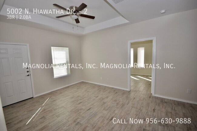Foto del edificio - 5002 N Hiawatha Dr