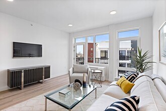 Building Photo - 5711 John F. Kennedy Blvd