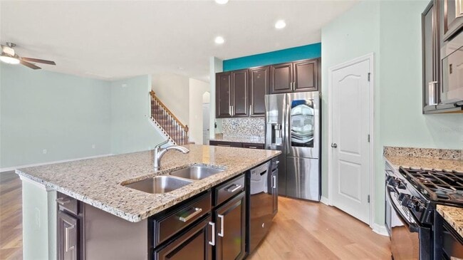 Foto del edificio - 11425 Emerald Shore Dr