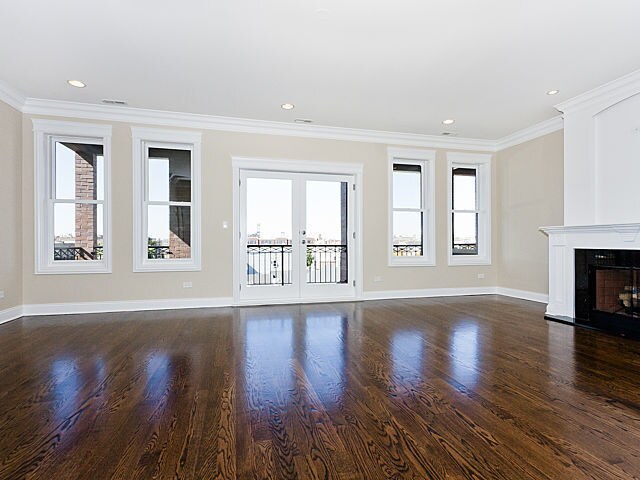 Building Photo - 519 N Racine Ave