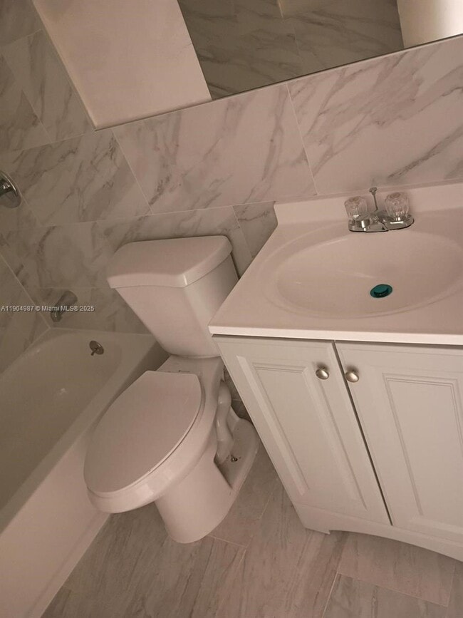 Foto del edificio - 3210 NW 22nd Ave