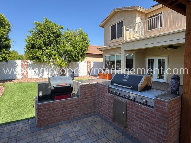 Foto del edificio - 18609 W Onyx Ave