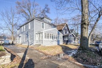 Building Photo - 1125 Thomas St SE