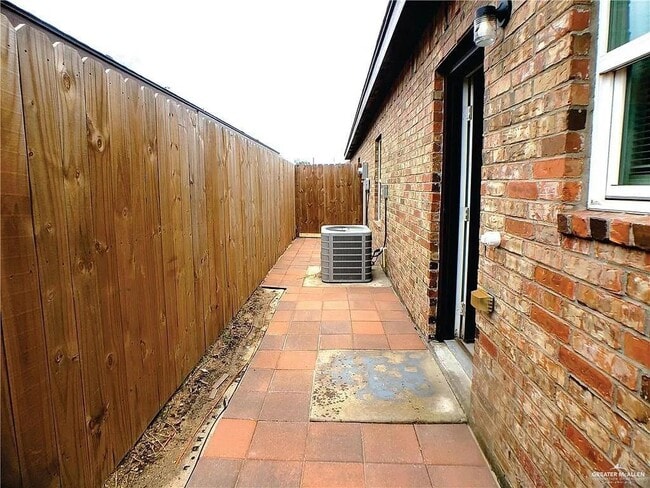 Foto del edificio - 10 10th St