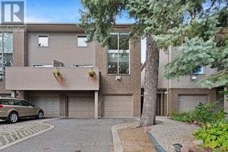 Building Photo - 243 Sunnyside Ave