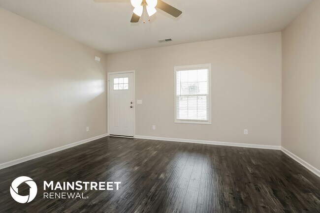 Building Photo - 735 Mitscher Dr