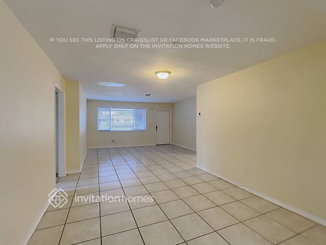 Foto del edificio - 6740 SW 10th Ct