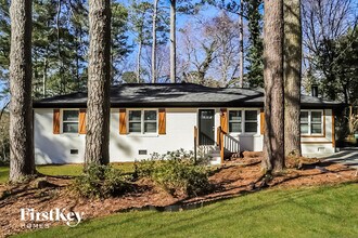 Building Photo - 2207 Freydale Rd