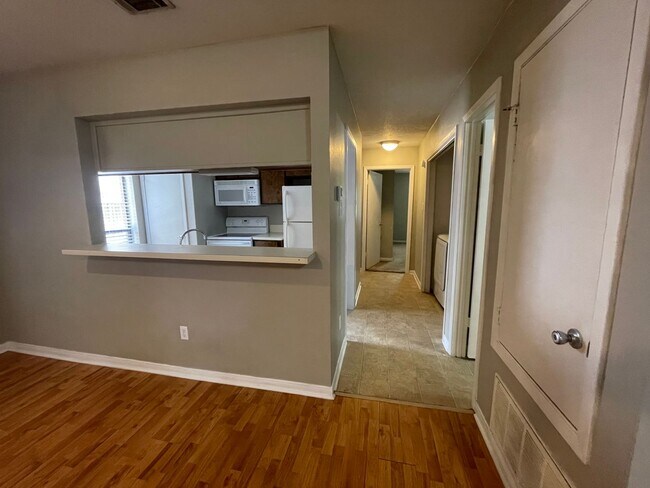 Foto del edificio - Available for JULY 2025 Move In!! 2 Bed/2 ...