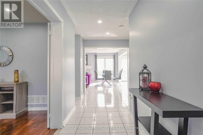 Building Photo - 77 Whitwell Dr
