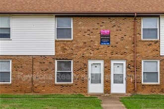 Building Photo - 1070 Pembroke Oak Grove Rd