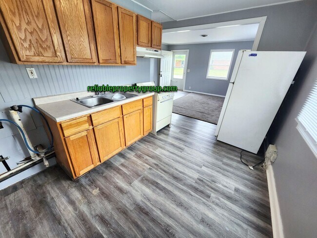Building Photo - New Listing in the '05