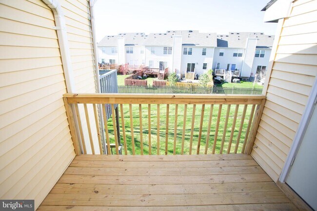 Building Photo - 1009 Woodchip Rd