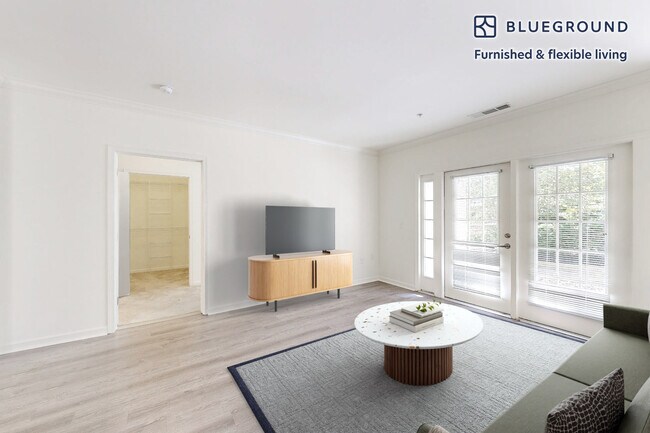 Foto del edificio - 80 N Central Ave