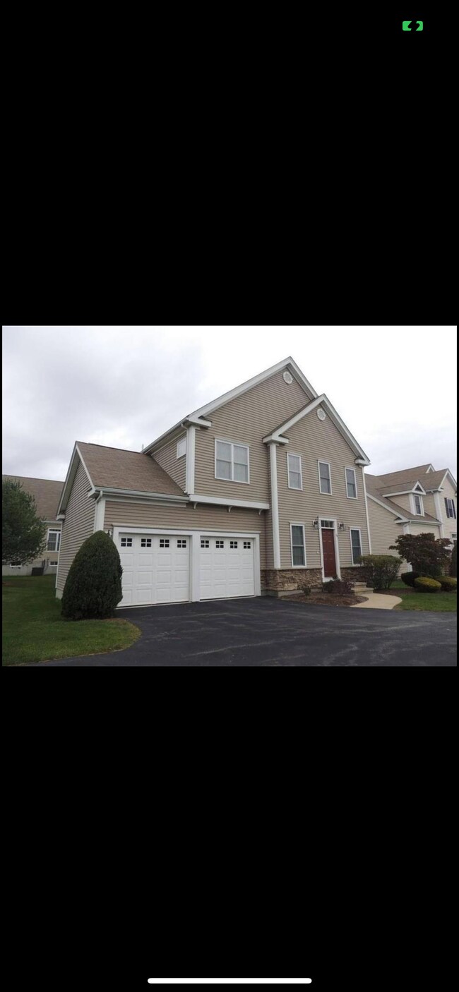 Building Photo - 30 Daisy Ln