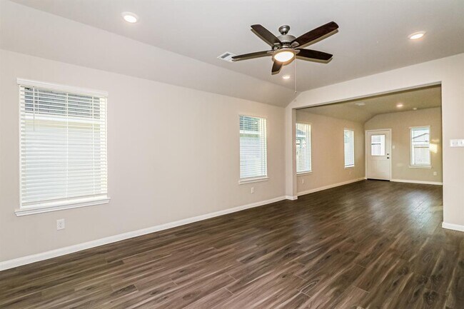 Foto del edificio - 5127 Shelby Katherine Dr