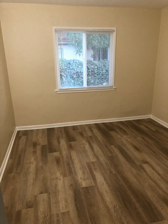 Foto del edificio - 223 N Florence St