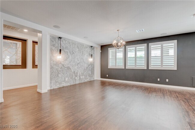 Building Photo - 2489 Cingoli St