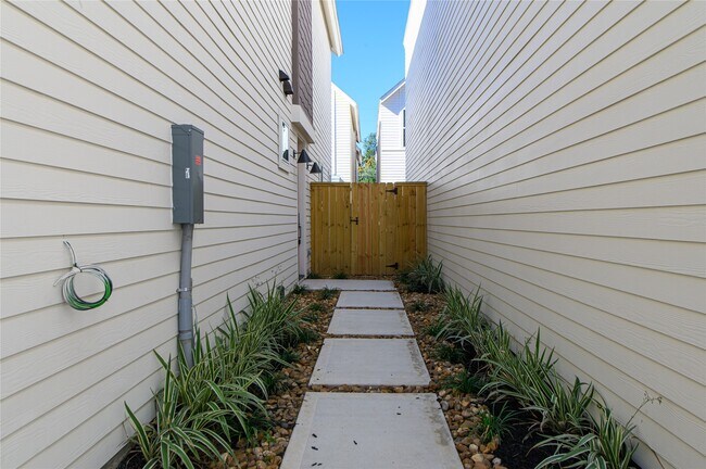 Foto del edificio - 881 Rachel St