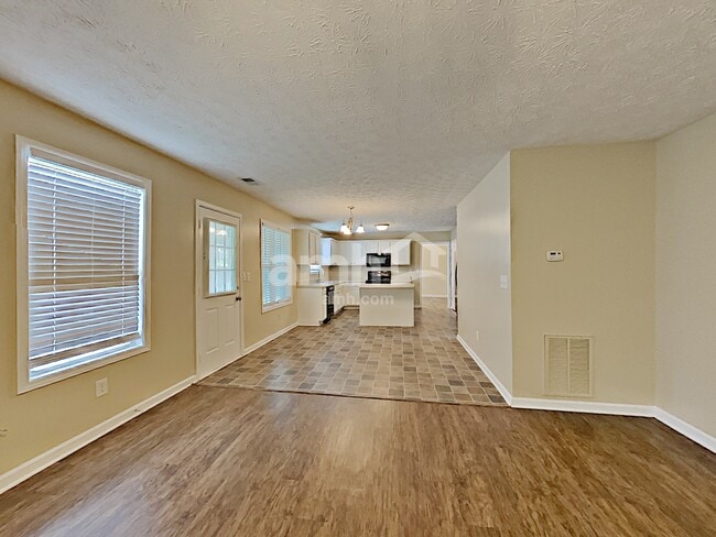 Foto del edificio - 3080 Rusticwood Dr