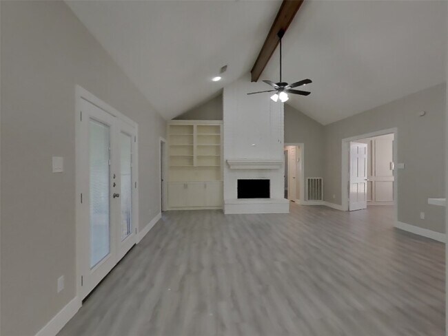 Building Photo - 7411 Las Brisas Dr