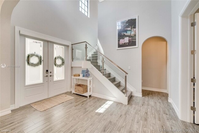 Building Photo - 3 br, 2.5 bath House - 645 SW 113th Ln