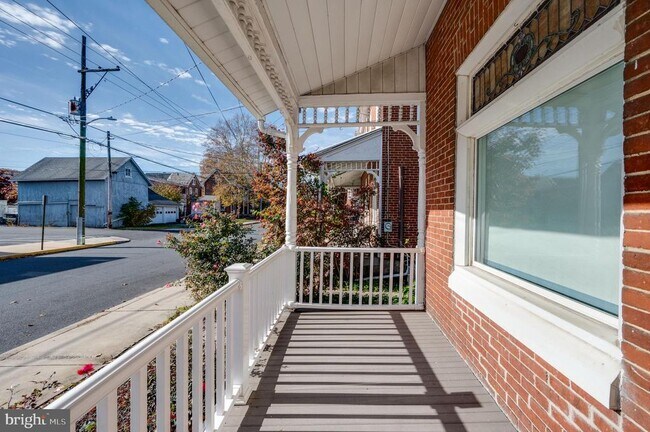 Foto del edificio - 121 W Arch St